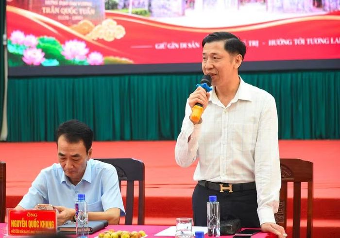 Nghệ nhân dân gian Phạm Hải Hưng chia sẻ về điểm nhấn của lễ hội năm nay. Ảnh: Thành Công