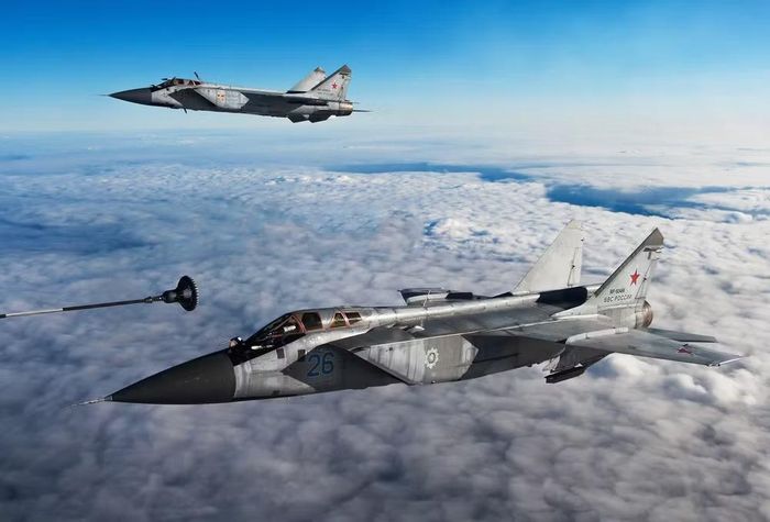 Còn hiện tại, Nga vẫn đang tích cực tận dụng những khung thân tiêm kích MiG-31 được chế tạo từ thời Liên Xô để mở rộng phi đội của mình.