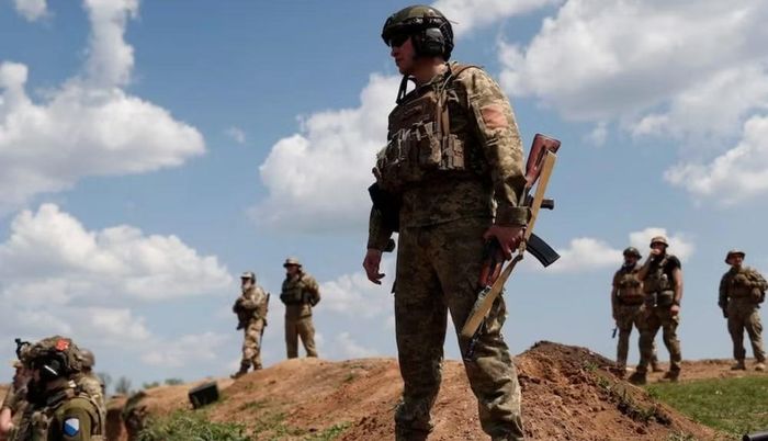 Hiện EU, Ukraine và IMF đang làm việc để xác định chính xác nguồn gốc, quy mô khoản thâm hụt và nhu cầu cấp bách của Kiev.