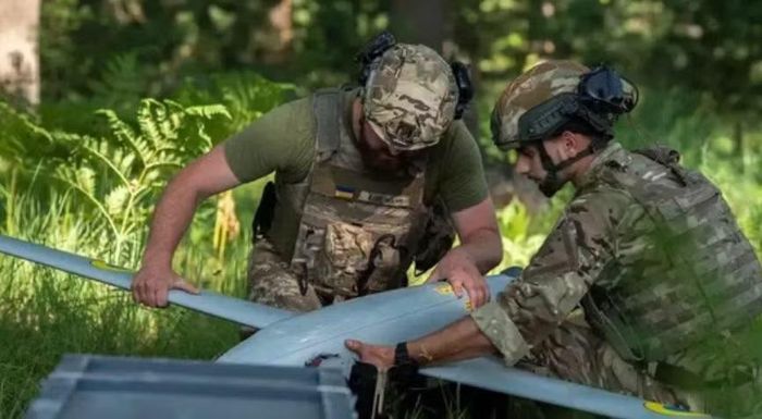 Nhưng với cả đạn phòng không lẫn tiền cho chiến tranh đều trở thành vấn đề, Ukraine đang phải tìm thêm nguồn lực trong lúc khả năng hỗ trợ của các đồng minh cũng chịu nhiều giới hạn.