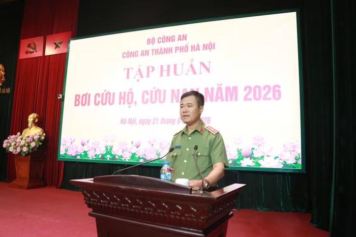 Thiếu tướng Nguyễn Ngọc Quyền, Phó Bí thư Đảng ủy, Phó Giám đốc CATP phát biểu khai mạc Lớp tập huấn.