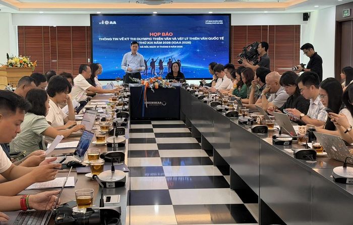 Toàn cảnh họp họp báo.