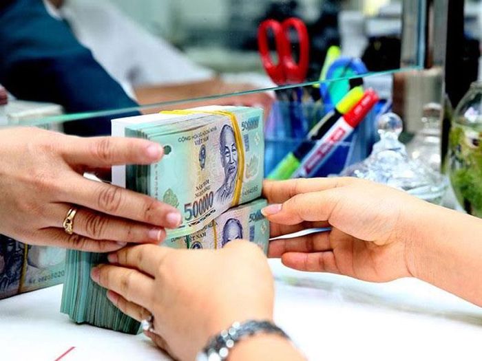 Ngân hàng đồng hành cùng doanh nghiệp. Ảnh: H.H