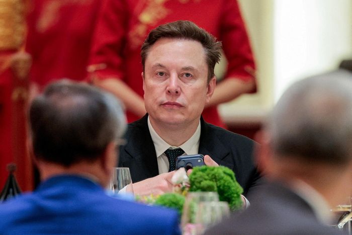  Tỷ phú Elon Musk tại quốc yến đón Tổng thống Mỹ Donald Trump và phái đoàn Mỹ của Trung Quốc tại Bắc Kinh vào tháng 5. Ảnh: Reuters. 