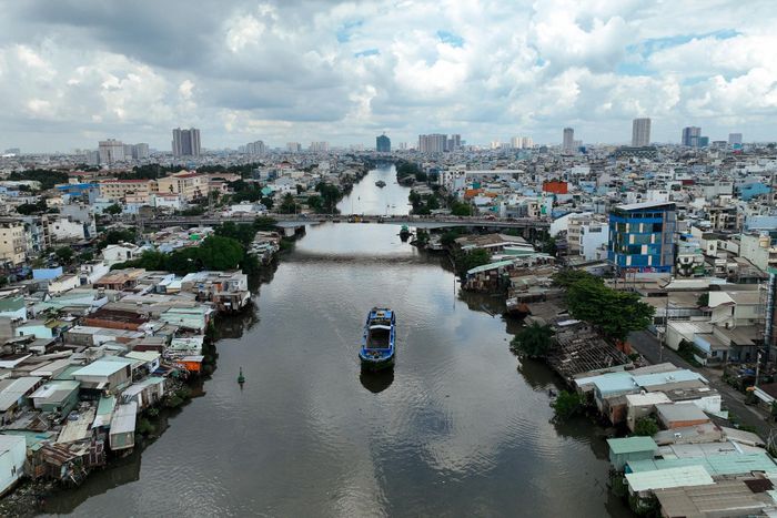 Kênh đôi trước cuộc tái thiết. Ảnh: Duy Hiệu.