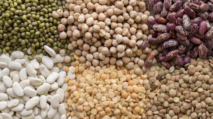  Các loại đậu là nguồn cung cấp sắt non-heme, đồng thời giàu protein và chất xơ, giúp mẹ bầu đa dạng nguồn dinh dưỡng trong thai kỳ. Ảnh: Magnific. 