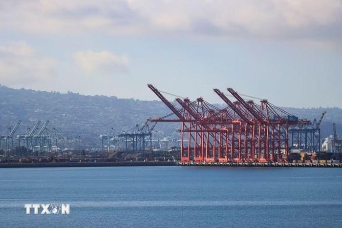 Quang cảnh cảng hàng hóa Long Beach, California, Mỹ. Ảnh: TTXVN