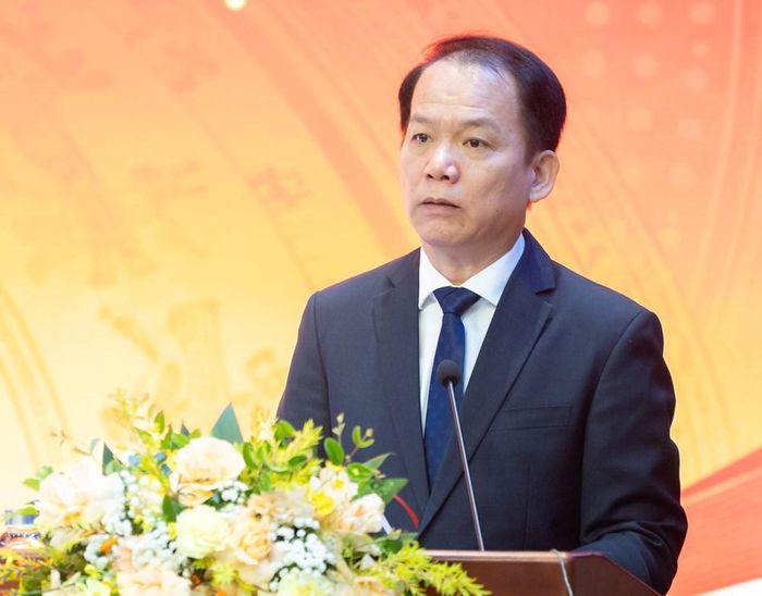 Bộ trưởng Bộ Tư pháp Hoàng Thanh Tùng phát biểu đề dẫn Hội thảo