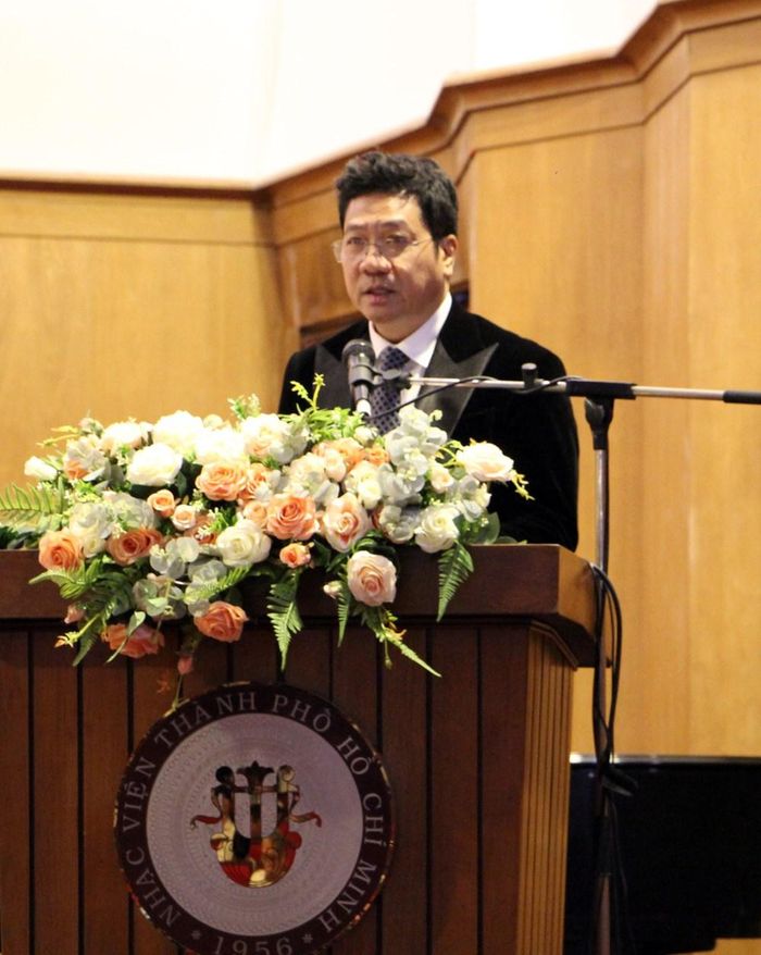 TS.NSND Đỗ Quốc Hưng, Giám đốc Nhạc viện TP.HCM cho biết nhà trường đặc biệt trân trọng tinh thần làm việc khách quan, chuyên nghiệp, trách nhiệm và xây dựng của đoàn chuyên gia