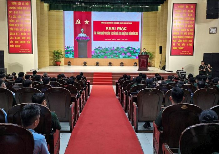 Đông đảo đại biểu tham dự Lớp tập huấn