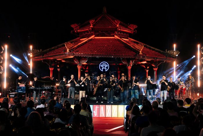 Chương trình bế mạc Hanoi Jazztival 2026 diễn ra tại Nhà Bát Giác, Vườn hoa Lý Thái Tổ. Việc đưa jazz vào các không gian đặc trưng của Hà Nội là một trong những hướng được thử nghiệm trong mùa đầu tiên.