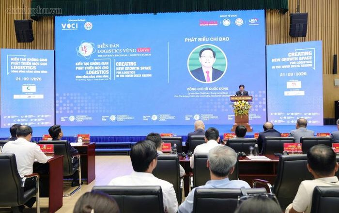 Phó Thủ tướng đề nghị các bộ, ngành, địa phương và cộng đồng doanh nghiệp tập trung thực hiện một số nhiệm vụ trọng tâm - Ảnh: chinhphu.vn/Gia Huy