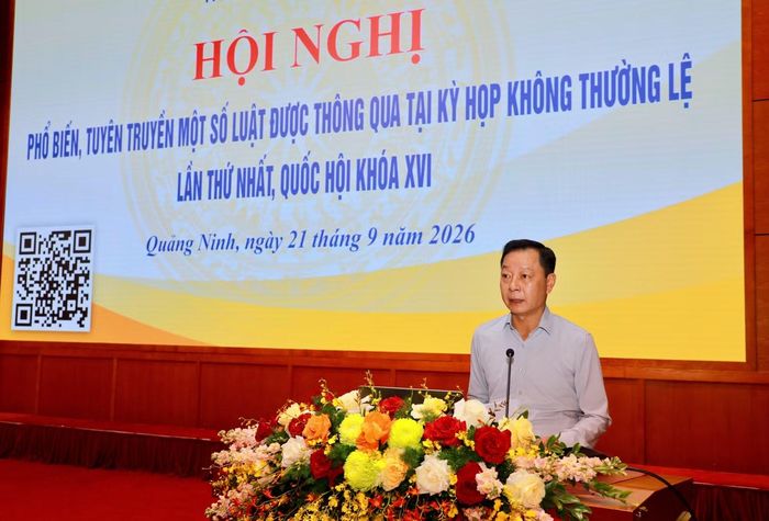 Phó Chủ tịch Ủy ban nhân dân thành phố Quảng Ninh Lê Văn Ánh phát biểu khai mạc hội nghị. (Ảnh: Quang Thọ)