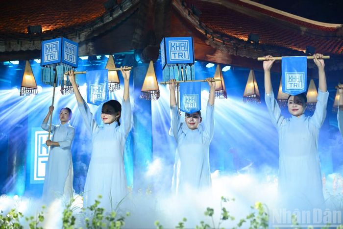 Đồng thời lan tỏa tinh thần hiếu học, ý thức rèn luyện nhân cách, khát vọng lập thân, lập nghiệp và trách nhiệm cống hiến cho cộng đồng, đất nước.