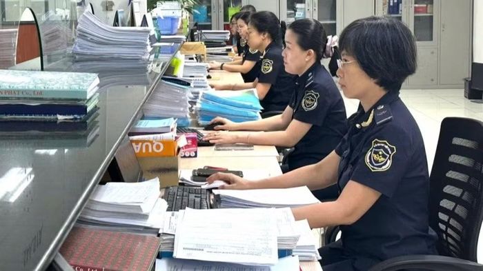 Hải quan khu vực II tăng cường cải cách hành chính, tạo thuận lợi thông quan hàng hóa cho doanh nghiệp. (Ảnh: T.H)