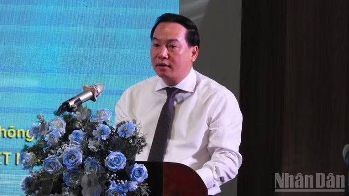 Phó Bí thư Thường trực Tỉnh ủy Khánh Hòa Hồ Xuân Trường phát biểu chào mừng.