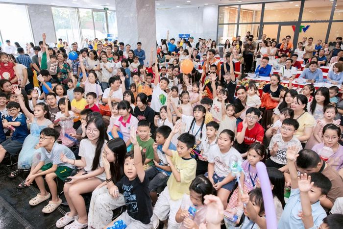 Đông đảo thiếu nhi và phụ huynh tham dự “Ngày hội đón trăng” tại VTV. (Ảnh: Ban tổ chức)