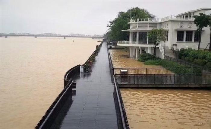Mực nước trên sông Hương và sông Bồ hiện dưới báo động I; các hồ chứa thủy lợi, thủy điện đang bảo đảm an toàn. (Ảnh: CH)