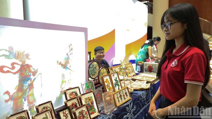 Bạn Nguyễn Ngọc Linh, sinh viên Khoa Tiếng Trung Quốc, Đại học Ngoại thương. (Ảnh: DIỆU NGỌC)
