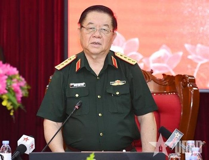 Đại tướng Nguyễn Trọng Nghĩa, Ủy viên Bộ Chính trị, Bí thư Trung ương Đảng, Ủy viên Thường vụ Quân ủy Trung ương, Chủ nhiệm Tổng cục Chính trị Quân đội nhân dân Việt Nam.