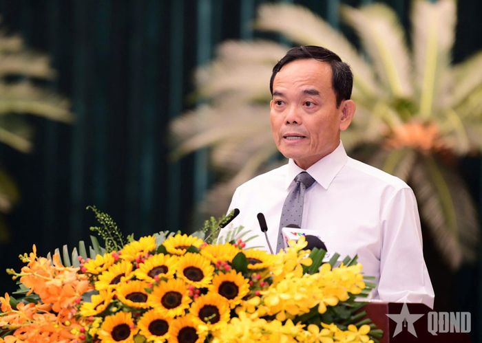 Đồng chí Trần Lưu Quang, Ủy viên Bộ Chính trị, Bí thư Thành ủy TP Hồ Chí Minh phát biểu chỉ đạo.