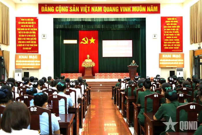 Quang cảnh hội nghị.