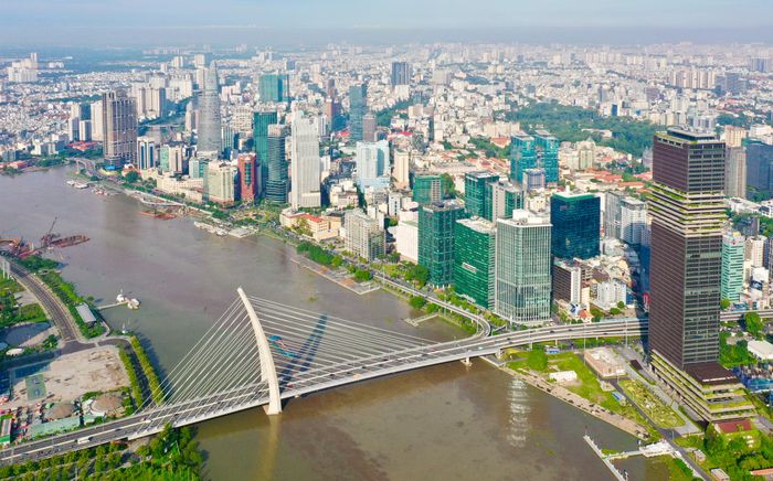 * Trước nhiều chính sách cần triển khai, HĐND TPHCM sẽ dựa vào tiêu chí nào để xác định thứ tự ưu tiên, thưa đồng chí?