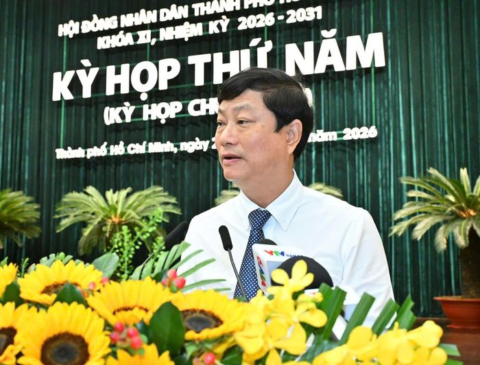  Chủ tịch HĐND TPHCM Võ Văn Minh phát biểu khai mạc kỳ họp. Ảnh: VIỆT DŨNG 