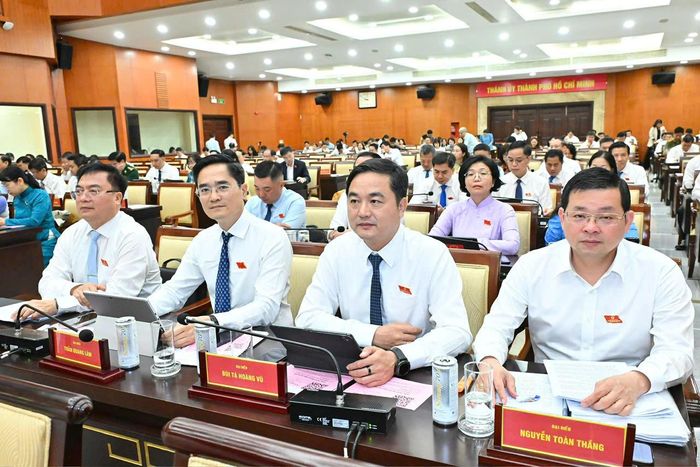  Đại biểu dự kỳ họp. Ảnh: VIỆT DŨNG 