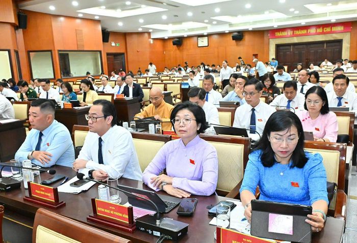  Đại biểu dự kỳ họp. Ảnh: VIỆT DŨNG 