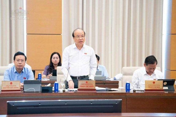 Chủ nhiệm Ủy ban Pháp luật và Tư pháp Phan Chí Hiếu phát biểu tại phiên họp. Ảnh: CỔNG THÔNG TIN ĐIỆN TỬ QUỐC HỘI