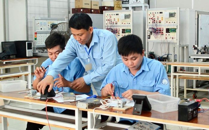  Chuyên gia khuyến nghị: học sinh cần duy trì phong độ học tập ổn định xuyên suốt 3 năm THPT. ﻿ Ảnh: KIỀU TRINH 