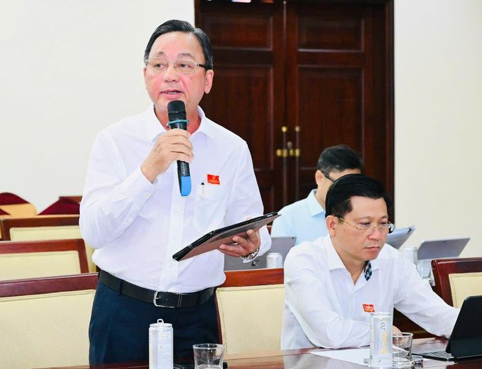  Đại biểu Tổ thảo luận số 3 nêu ý kiến. Ảnh: VIỆT DŨNG 