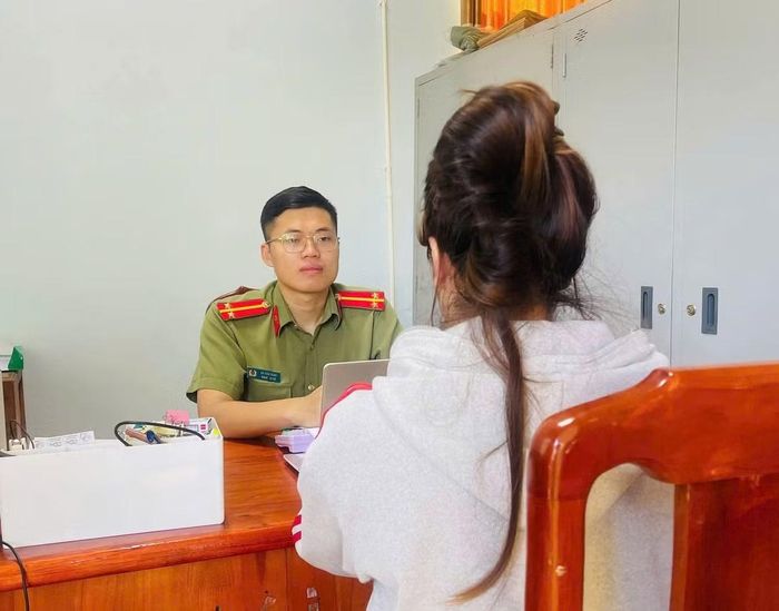 Công an làm việc với D.T.H.