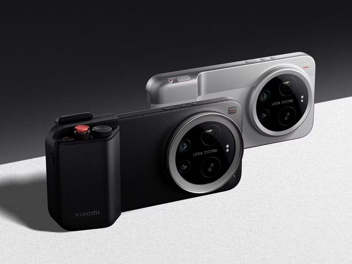 3. Xiaomi 17 Ultra tập trung vào nền tảng Leica với camera chính Light Fusion 1050L 1 inch 50MP, khẩu độ f/1.67, chống rung OIS, tối ưu chụp thiếu sáng.