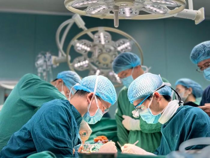 Kỹ thuật vi phẫu phục hồi mạch máu - Ảnh BVCC