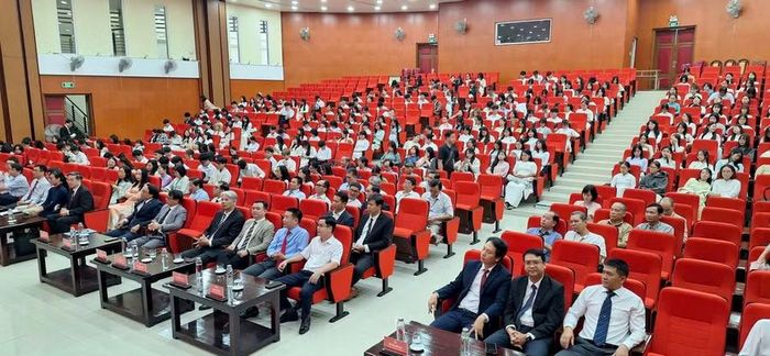 Lễ khai giảng năm học mới của Trường ĐH Nghệ thuật Huế.