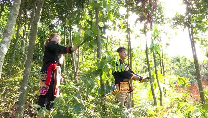 Gia đình anh Phượng, chị Mai phát triển mô hình kinh tế vươn lên thoát nghèo.