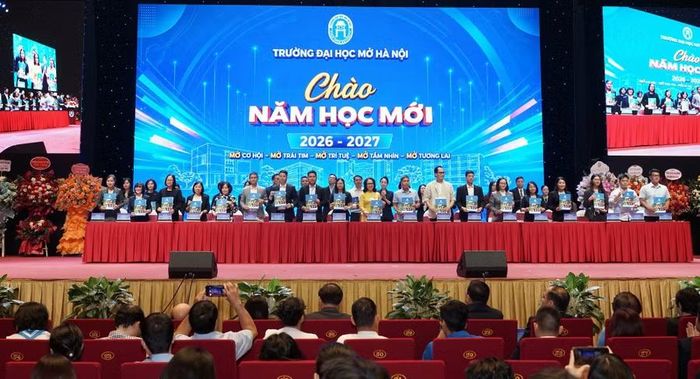 Lễ ký ký kết biên bản ghi nhớ hợp tác với doanh nghiệp.