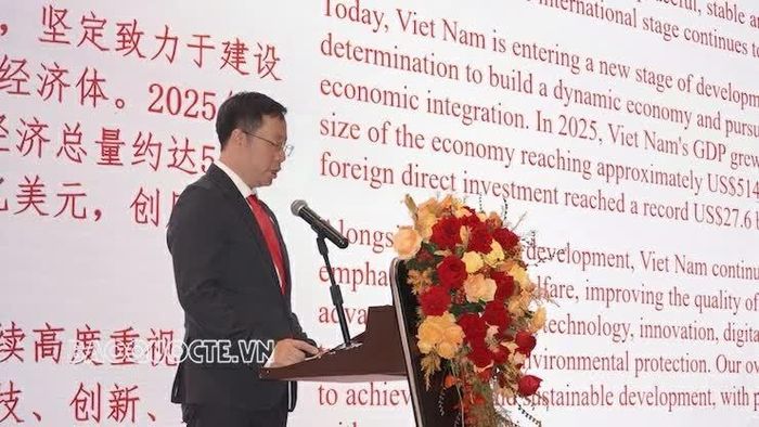 Tổng Lãnh sự Việt Nam tại Trùng Khánh Bùi Nguyên Long phát biểu tại sự kiện. (Nguồn: Tổng Lãnh sự quán Việt Nam tại Trùng Khánh)