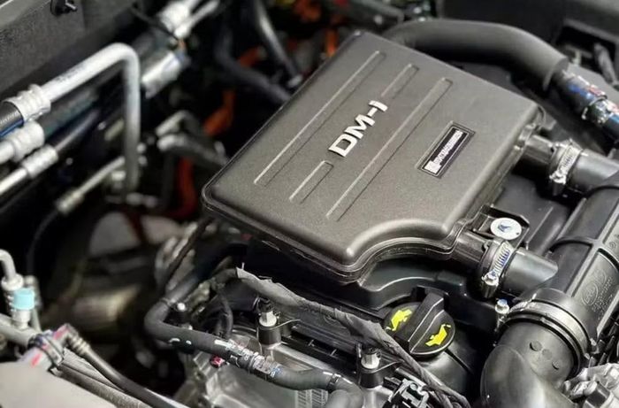 Xe trang bị hệ truyền động plug-in hybrid DM-I của BYD - Ảnh: Đại lý
