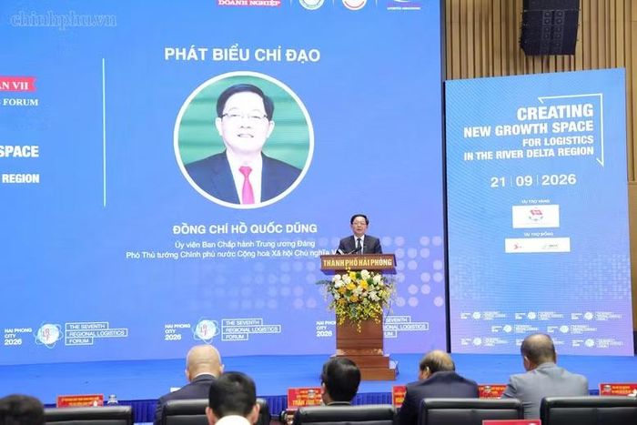 Phó Thủ tướng đề nghị Bộ Công Thương tiếp tục phát huy vai trò đầu mối, chủ trì triển khai các nhiệm vụ trong Chiến lược phát triển dịch vụ logistics. Ảnh: CP