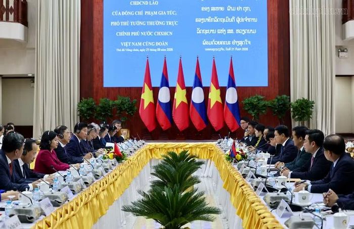 Hai bên thống nhất cùng nỗ lực làm sâu sắc hơn nội hàm "gắn kết chiến lược", tập trung cụ thể hóa và triển khai hiệu quả các thỏa thuận giữa hai Đảng, hai nước. Ảnh: CP