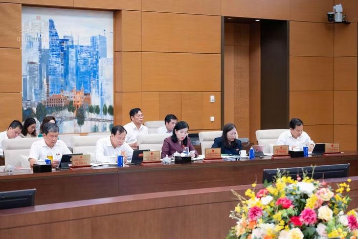 Các đại biểu tham dự phiên họp. Ảnh: QH.