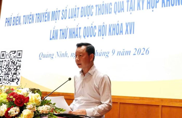 Ông Lê Văn Ánh, Phó Chủ tịch UBND thành phố Quảng Ninh phát biểu khai mạc hội nghị. Ảnh: CTV
