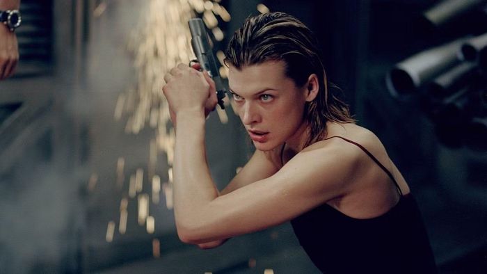Milla Jovovich đóng chính 6 phần gốc của Resident Evil trong thập niên 2000 và 2010.