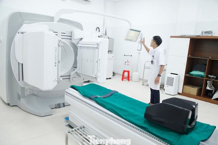 Máy SPECT/CT tại Bệnh viện Ung bướu thành phố Bắc Ninh trong gói thầu với Công ty Việt Mỹ. Ảnh: Nguyễn Thắng.