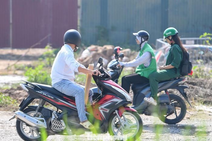Khoảng cách từ nơi xảy ra tai nạn đến khu B Đại học Mỏ - Địa chất, dài khoảng 300 m.