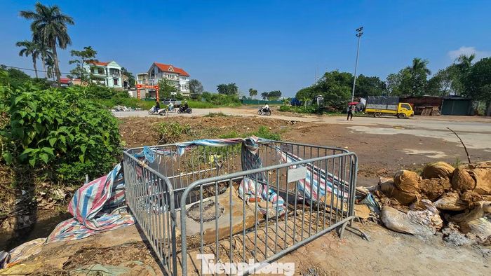 Vị trí trên tuyến đường nam sinh gặp nạn nằm tại điểm giao phố Viên với khu dân cư, khu vực này có nhiều sinh viên và người dân qua lại.
