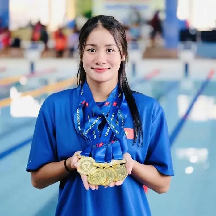 Tại SEA Games 33 diễn ra năm 2025, Mỹ Tiên mang về 9 huy chương cho Đoàn Thể thao Việt Nam, gồm 1 HCV, 3 HCB và 5 HCĐ. Thành tích này giúp cô trở thành vận động viên giành nhiều huy chương nhất của đoàn thể thao Việt Nam. Sau mùa giải thành công, "tiên cá" Gen Z được Hiệp hội Thể thao dưới nước Việt Nam vinh danh là VĐV bơi nữ xuất sắc năm 2025.